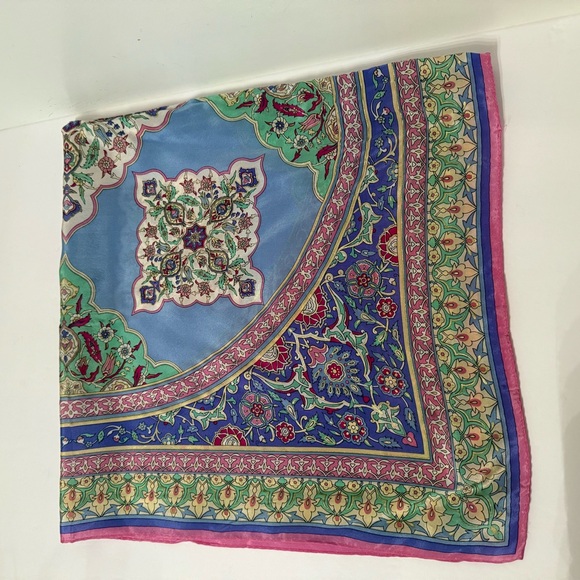 OSCAR DE LA RENTA SCARF BLUE PINK YELLOW GREEN SILK FLORAL SQUARE ACCESSORY ST. - Picture 1 of 9